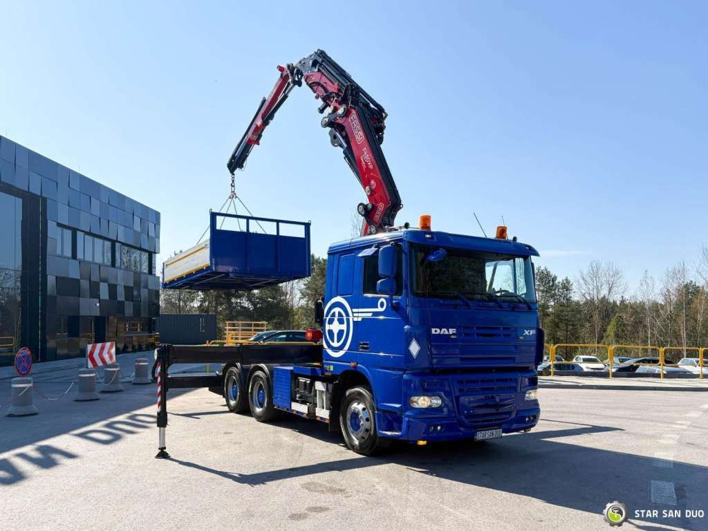 DAF XF 105.510 6x4 FASSI 450 FLY JIB Winch 5th - Camion grue: photos 2 DAF XF 105.510 6x4 FASSI 450 FLY JIB Winch 5th - Camion grue: photos 2