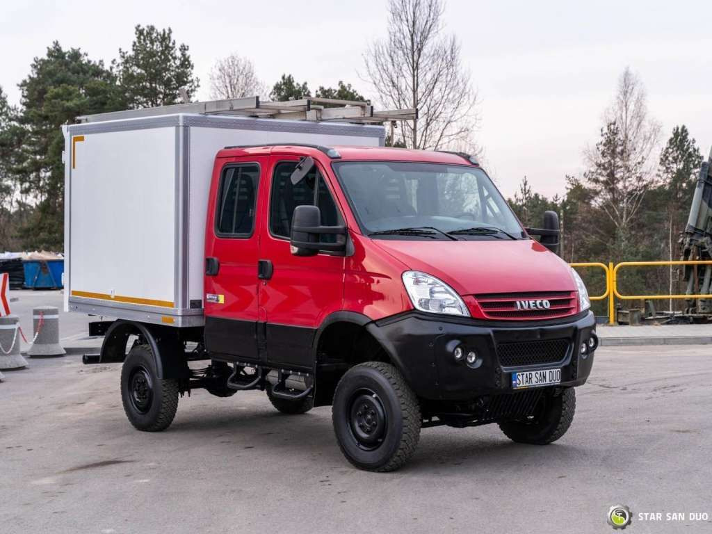 Iveco DAILY 4X4 OFFROAD CAMPER BOX DOKA Iveco DAILY 4X4 OFFROAD CAMPER BOX DOKA - Châssis cabine: photos 3 Iveco DAILY 4X4 OFFROAD CAMPER BOX DOKA Iveco DAILY 4X4 OFFROAD CAMPER BOX DOKA - Châssis cabine: photos 3