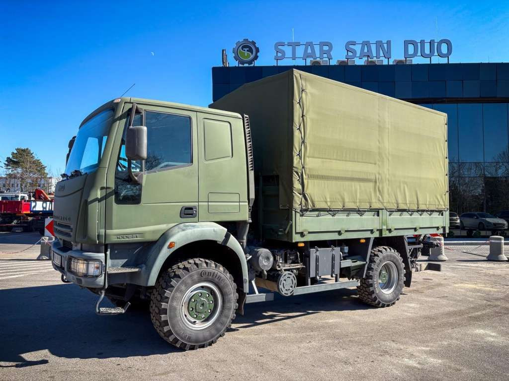 Iveco EUROCARGO 4x4 Offroad Camper Winde - Camion à rideaux coulissants: photos 3 Iveco EUROCARGO 4x4 Offroad Camper Winde - Camion à rideaux coulissants: photos 3