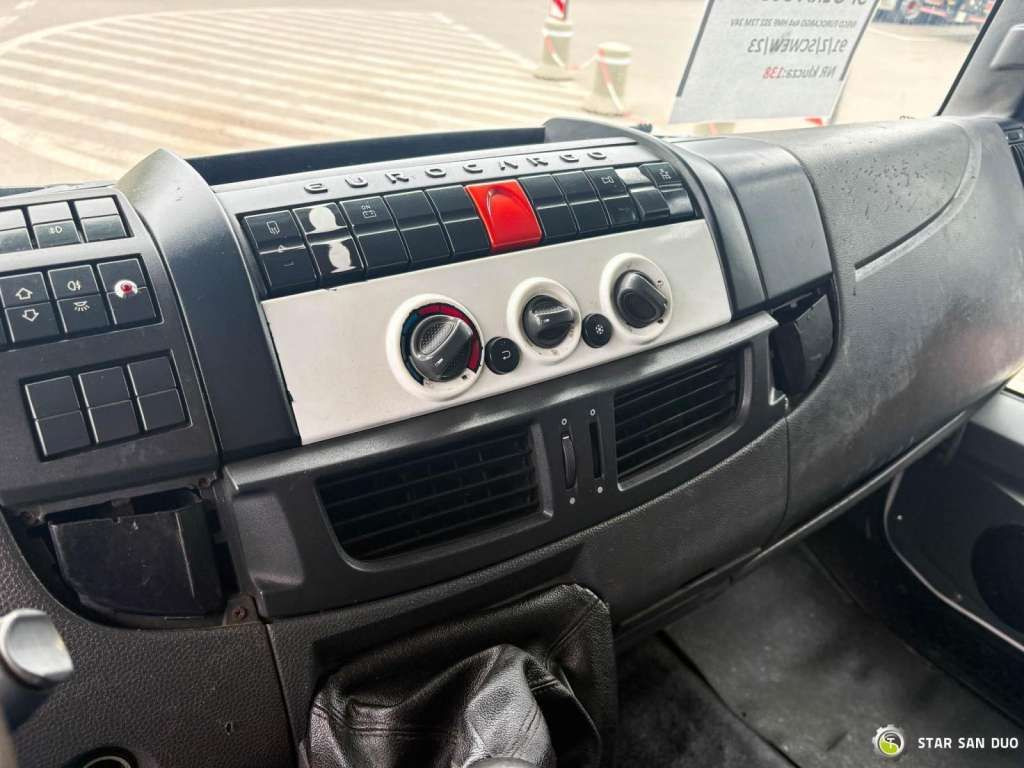 Camion grue Iveco   Eurocargo 4x4 HMF 202 Euro 6 mileage: 76,000 k: photos 12