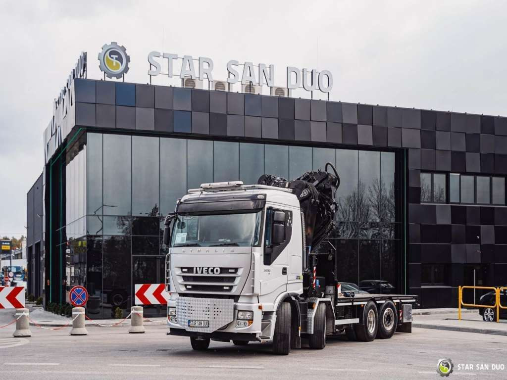 Iveco STRALIS AS320S50Y 8x2 HMF 8520-0K6 FLY JIB Winc - Camion grue: photos 5 Iveco STRALIS AS320S50Y 8x2 HMF 8520-0K6 FLY JIB Winc - Camion grue: photos 5