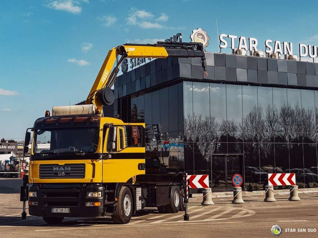 Camion grue MAN TGA 18.440 6x2 FASSI F 210 A.24 Crane Rotator: photos 10 Camion grue MAN TGA 18.440 6x2 FASSI F 210 A.24 Crane Rotator: photos 10