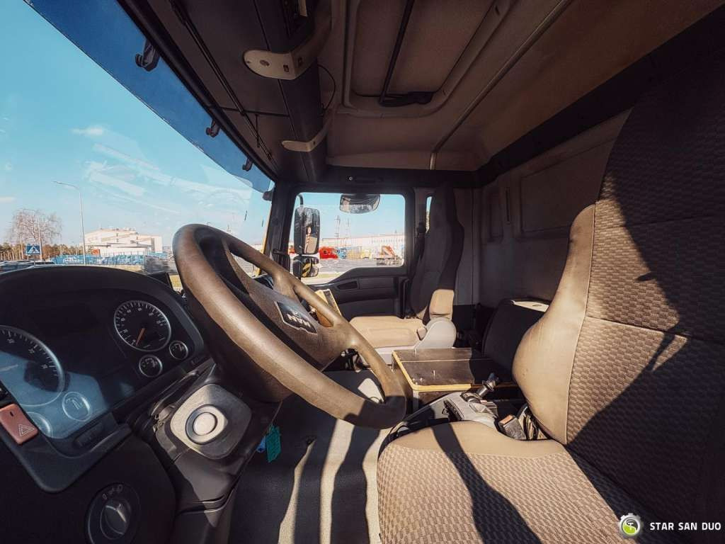 Camion grue MAN TGA 18.440 6x2 FASSI F 210 A.24 Crane Rotator: photos 16 Camion grue MAN TGA 18.440 6x2 FASSI F 210 A.24 Crane Rotator: photos 16