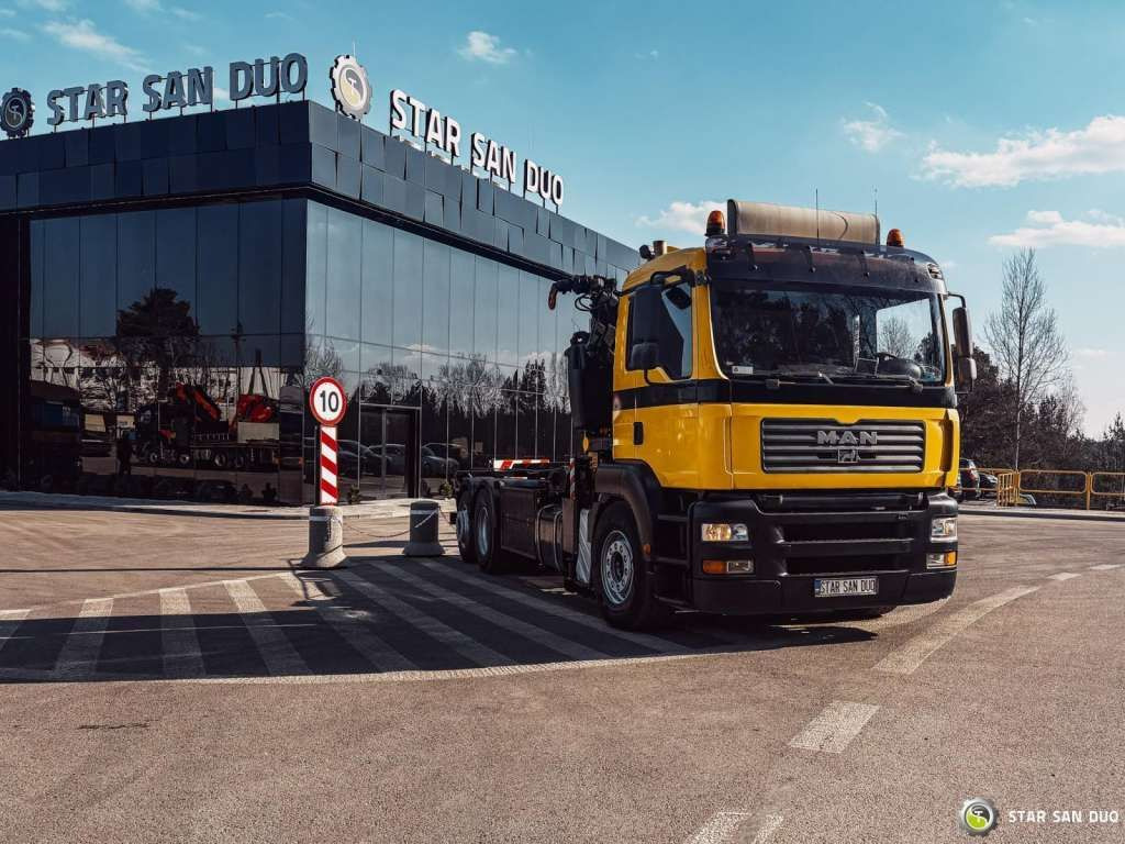 Camion grue MAN TGA 18.440 6x2 FASSI F 210 A.24 Crane Rotator: photos 9 Camion grue MAN TGA 18.440 6x2 FASSI F 210 A.24 Crane Rotator: photos 9