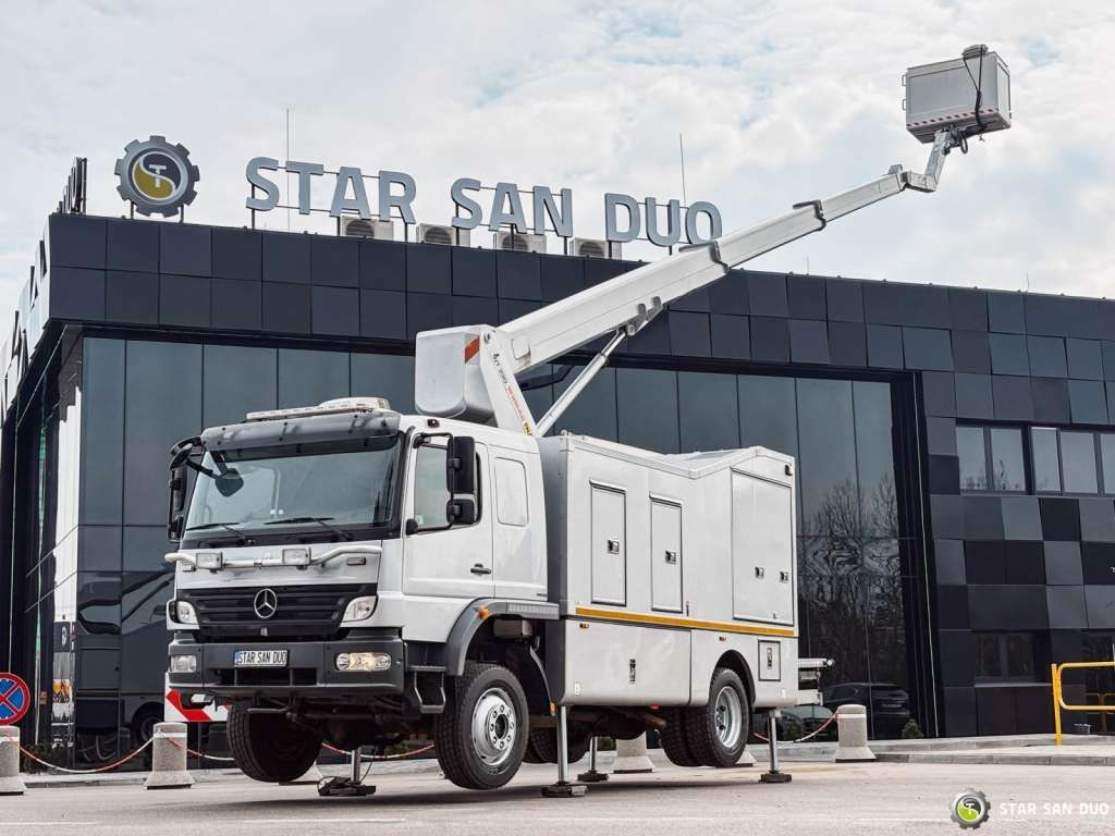 Mercedes-Benz 1529 4x4 Atego Lift Palfinger Wumag WT 230 - Camion avec nacelle: photos 3 Mercedes-Benz 1529 4x4 Atego Lift Palfinger Wumag WT 230 - Camion avec nacelle: photos 3