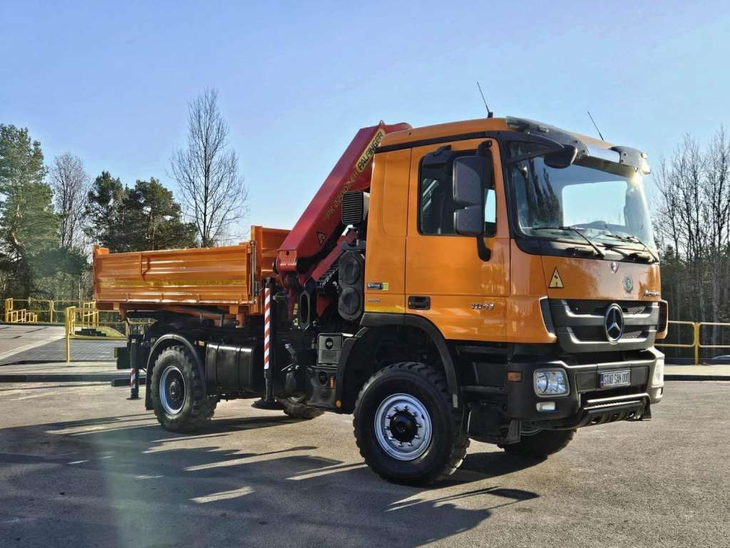 Mercedes-Benz ACTROS 1841 4x4 PALFINGER PK 22002 CRANE KIPER - Camion benne, Camion grue: photos 4 Mercedes-Benz ACTROS 1841 4x4 PALFINGER PK 22002 CRANE KIPER - Camion benne, Camion grue: photos 4