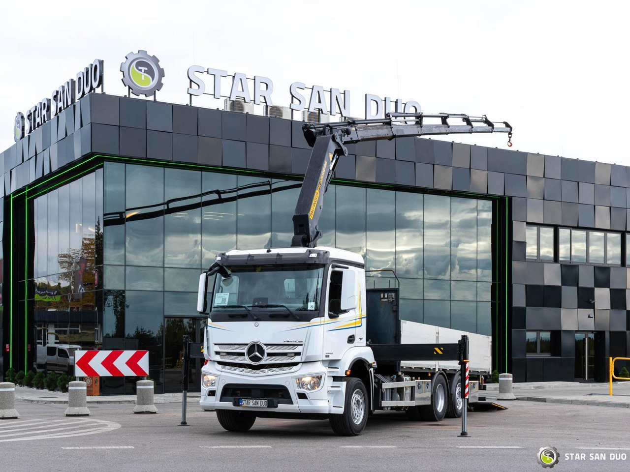 - Camion grue: photos 1 - Camion grue: photos 1