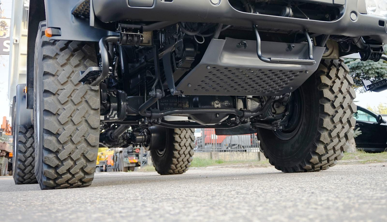 - Camion avec nacelle: photos 5 - Camion avec nacelle: photos 5