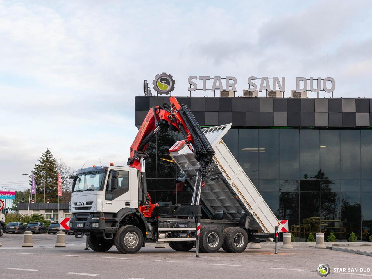 - Camion grue: photos 1 - Camion grue: photos 1