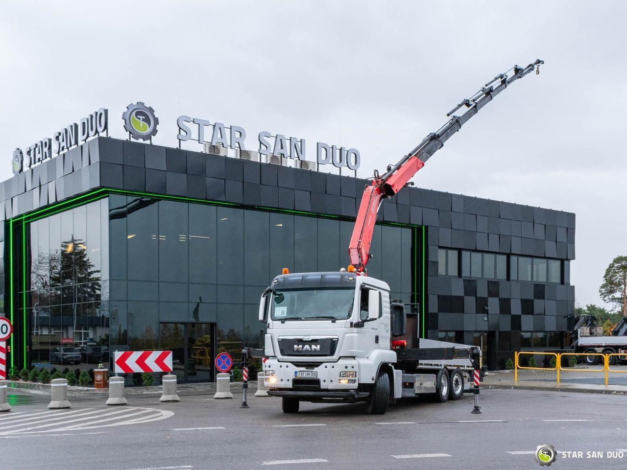 - Camion grue: photos 1 - Camion grue: photos 1