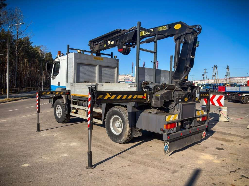 Renault KERAX 270 4x4 PALFINGER PK 16502 CRANE WINCH - Camion grue, Camion plateau: photos 4 Renault KERAX 270 4x4 PALFINGER PK 16502 CRANE WINCH - Camion grue, Camion plateau: photos 4