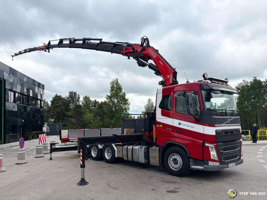 Volvo FH 540 8x4 FASSI F 660 HDS Fly Jib Winch - Camion grue: photos 2 Volvo FH 540 8x4 FASSI F 660 HDS Fly Jib Winch - Camion grue: photos 2