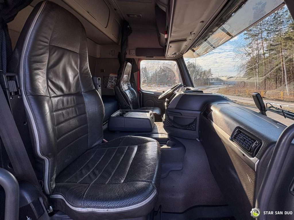 Camion grue Volvo FMX 500 8x2 Effer 585 Fly Jib Winch Crane Kran: photos 19 Camion grue Volvo FMX 500 8x2 Effer 585 Fly Jib Winch Crane Kran: photos 19