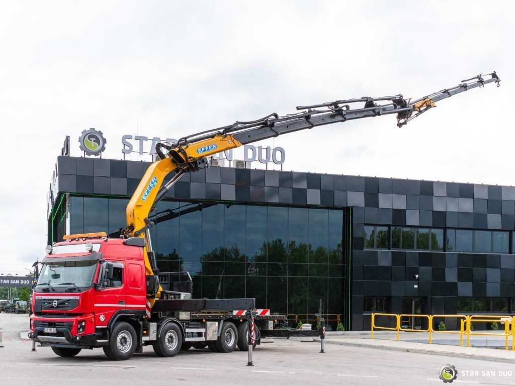 Volvo FMX 500 8x2 Effer 585 Fly Jib Winch Crane Kran - Camion grue: photos 1 Volvo FMX 500 8x2 Effer 585 Fly Jib Winch Crane Kran - Camion grue: photos 1