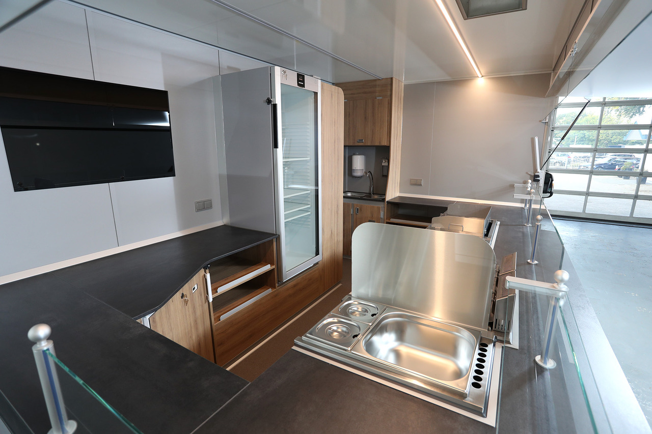 Mobil BORCO HÖHNS - Camion magasin: photos 2 Mobil BORCO HÖHNS - Camion magasin: photos 2