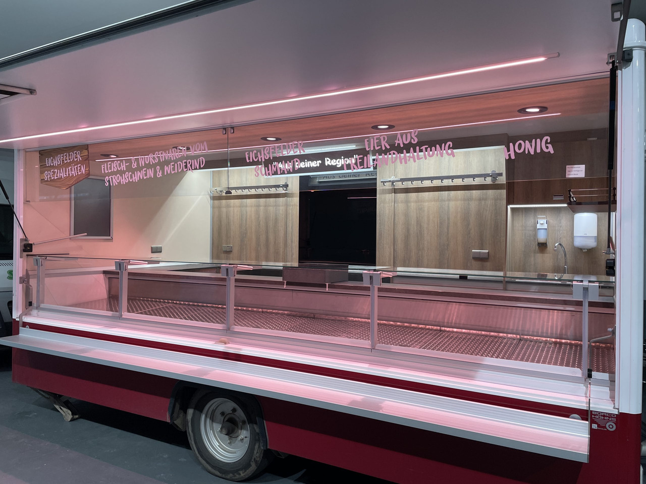 Verkaufsanhänger BORCO HÖHNS - Remorque magasin: photos 2 Verkaufsanhänger BORCO HÖHNS - Remorque magasin: photos 2