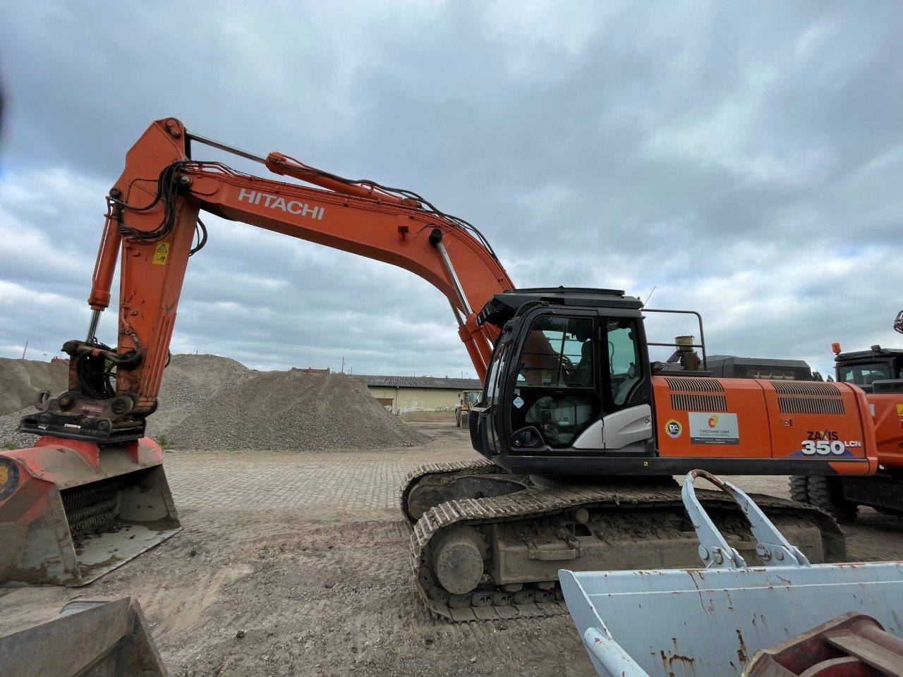 HITACHI ZX350 LCN - 6 - Pelle sur chenille: photos 1 HITACHI ZX350 LCN - 6 - Pelle sur chenille: photos 1