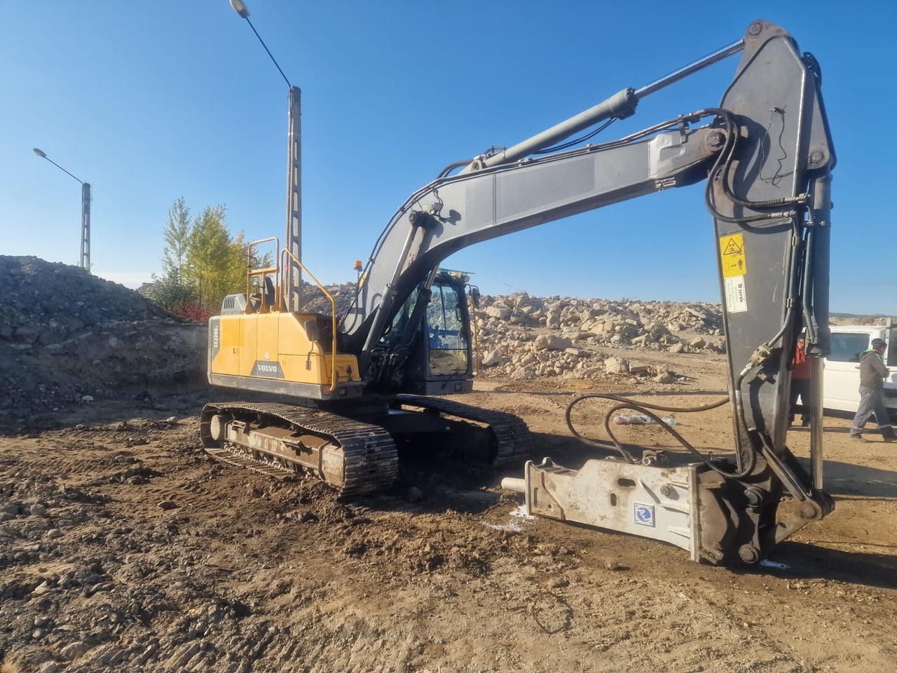 VOLVO EC220 E - Pelle: photos 2 VOLVO EC220 E - Pelle: photos 2