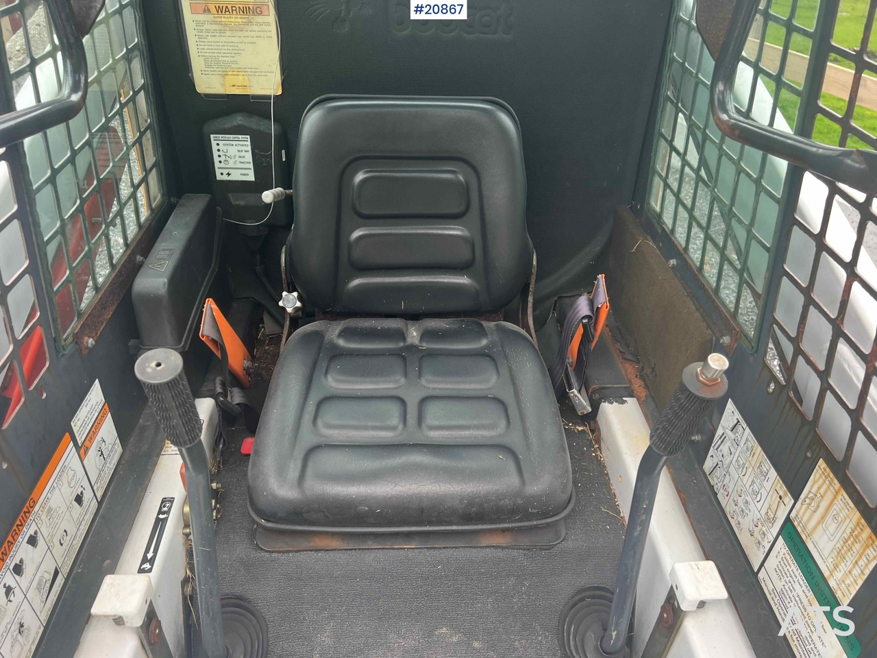 Mini chargeuse Bobcat 553: photos 23