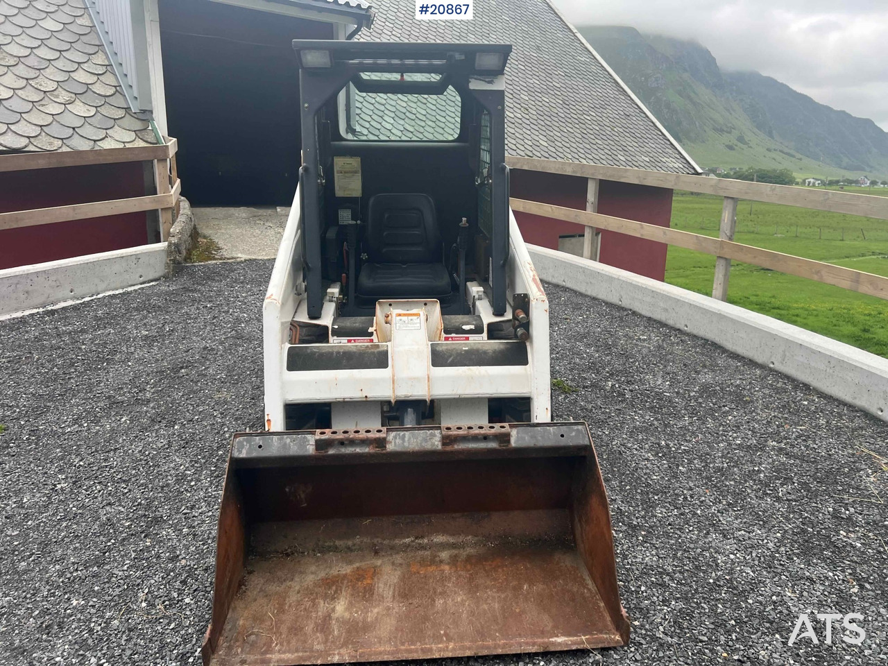 Mini chargeuse Bobcat 553: photos 16