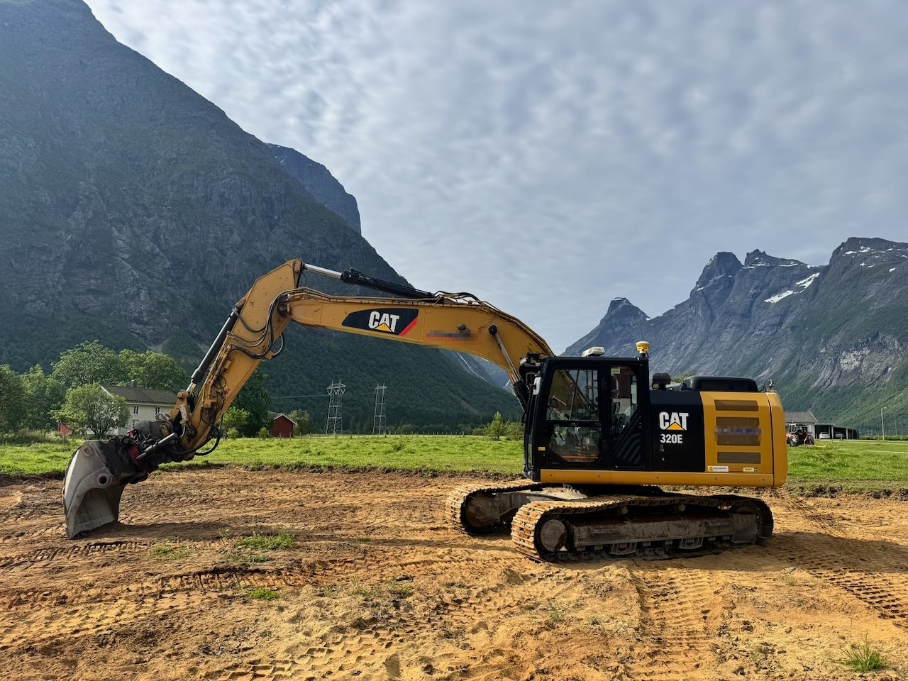 Caterpillar 320EL - Pelle sur chenille: photos 2 Caterpillar 320EL - Pelle sur chenille: photos 2