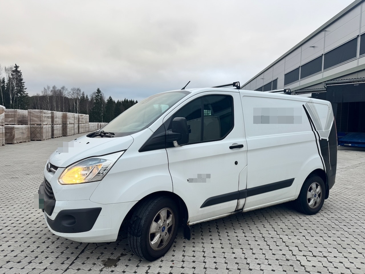 Ford Transit - Fourgon utilitaire: photos 2 Ford Transit - Fourgon utilitaire: photos 2
