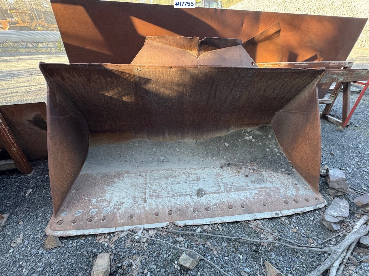 Gjerstad Hjullaster skuffe - Godet pour chargeur pour Engins de chantier: photos 2 Gjerstad Hjullaster skuffe - Godet pour chargeur pour Engins de chantier: photos 2