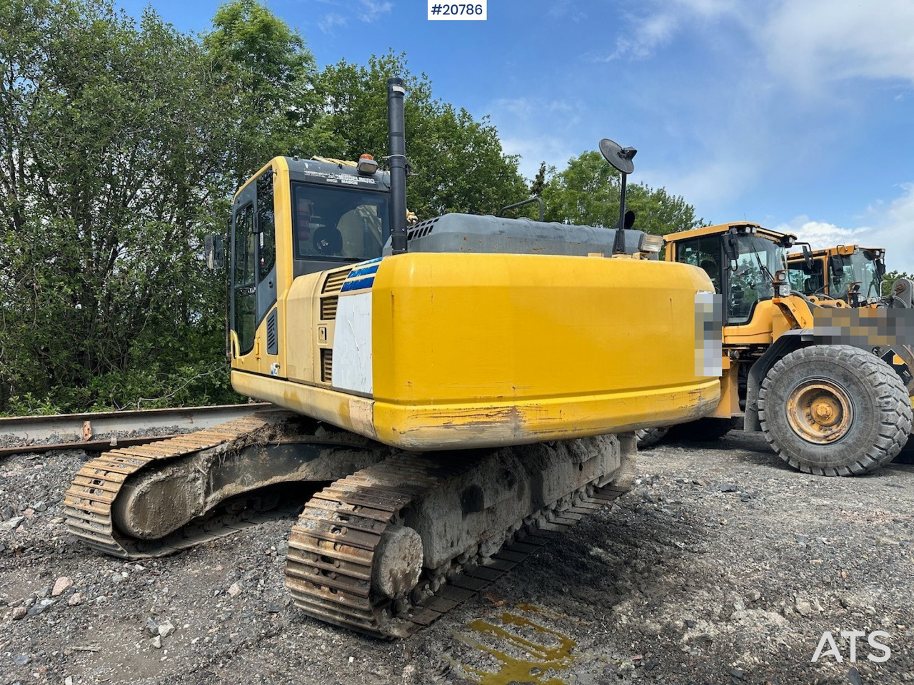 Komatsu PC210LC-8 - Pelle sur chenille: photos 3 Komatsu PC210LC-8 - Pelle sur chenille: photos 3