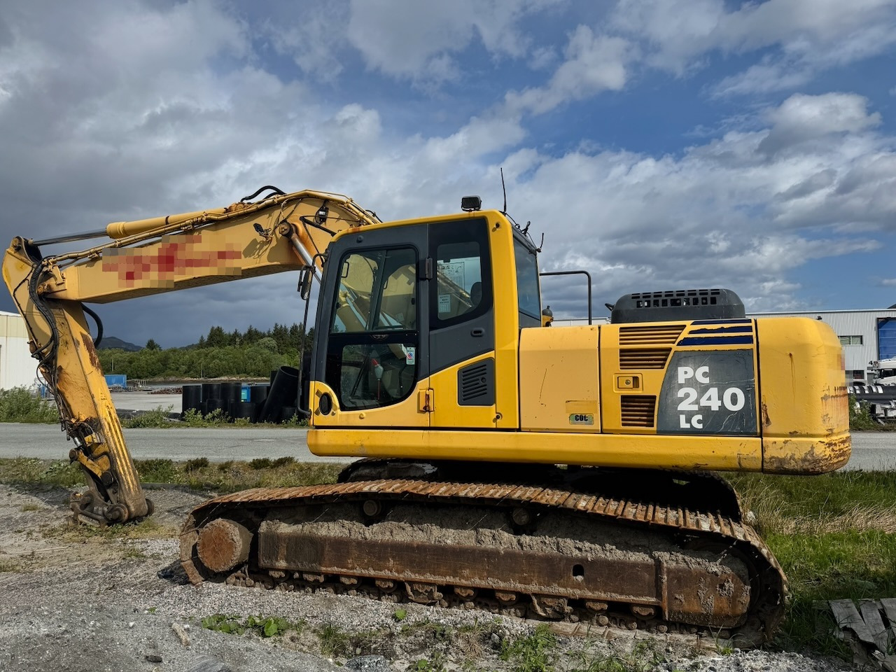 Komatsu PC240LC-8 - Pelle sur chenille: photos 3 Komatsu PC240LC-8 - Pelle sur chenille: photos 3