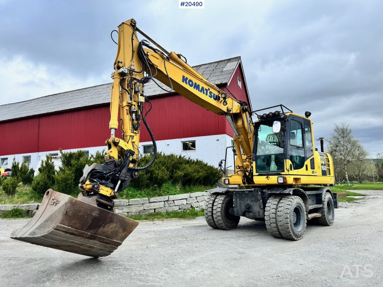 Komatsu PW160-8 - Chargeuse sur pneus: photos 1 Komatsu PW160-8 - Chargeuse sur pneus: photos 1