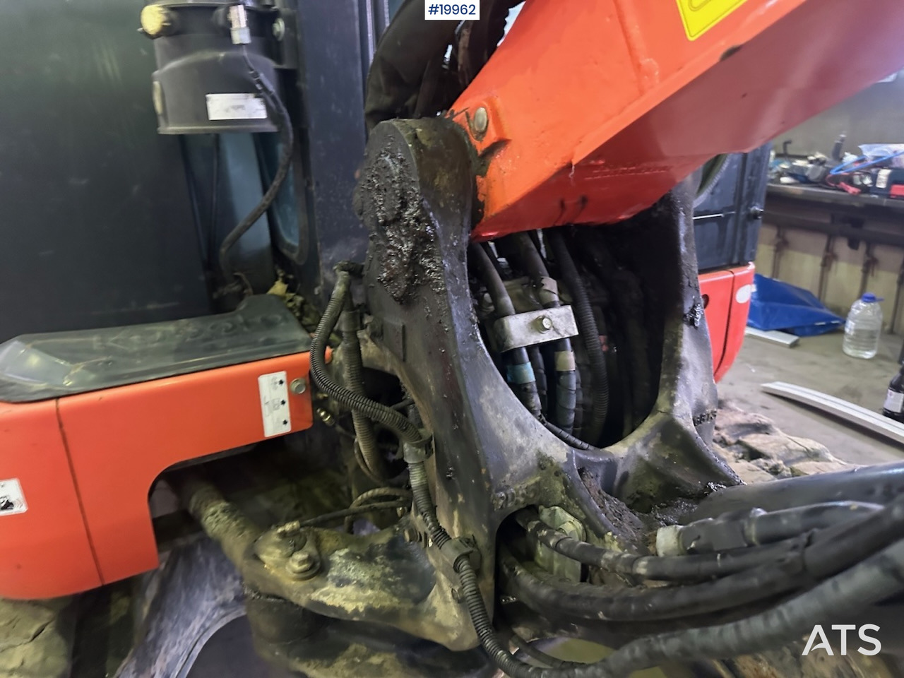 Pelle Kubota KX057-4: photos 16