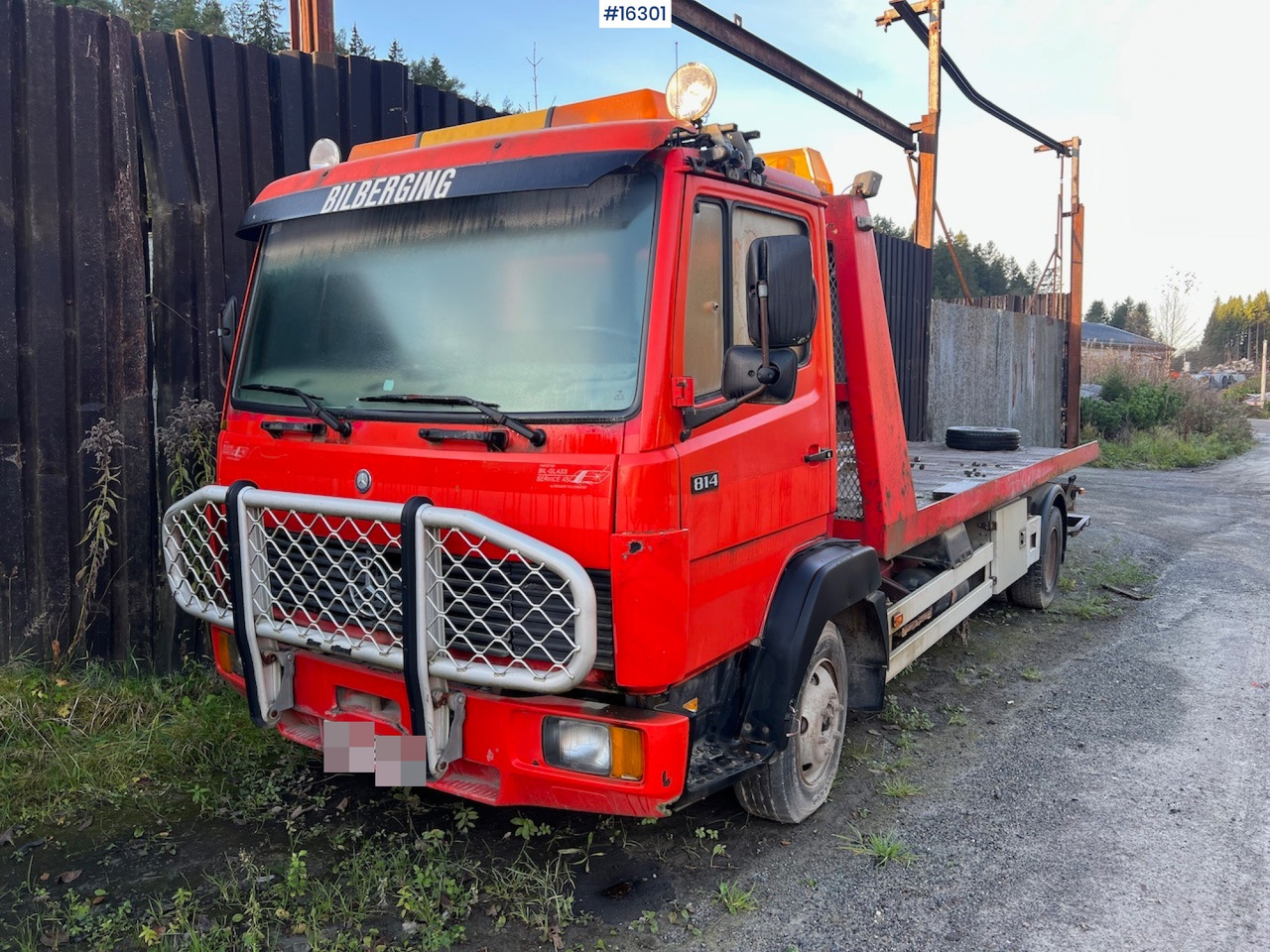 Remorqueuse Mercedes 814: photos 1