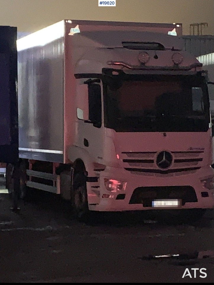 Mercedes Actros - Camion fourgon: photos 3 Mercedes Actros - Camion fourgon: photos 3