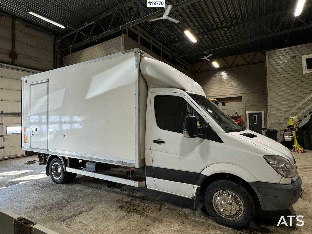 Mercedes Sprinter - Camion fourgon: photos 4 Mercedes Sprinter - Camion fourgon: photos 4