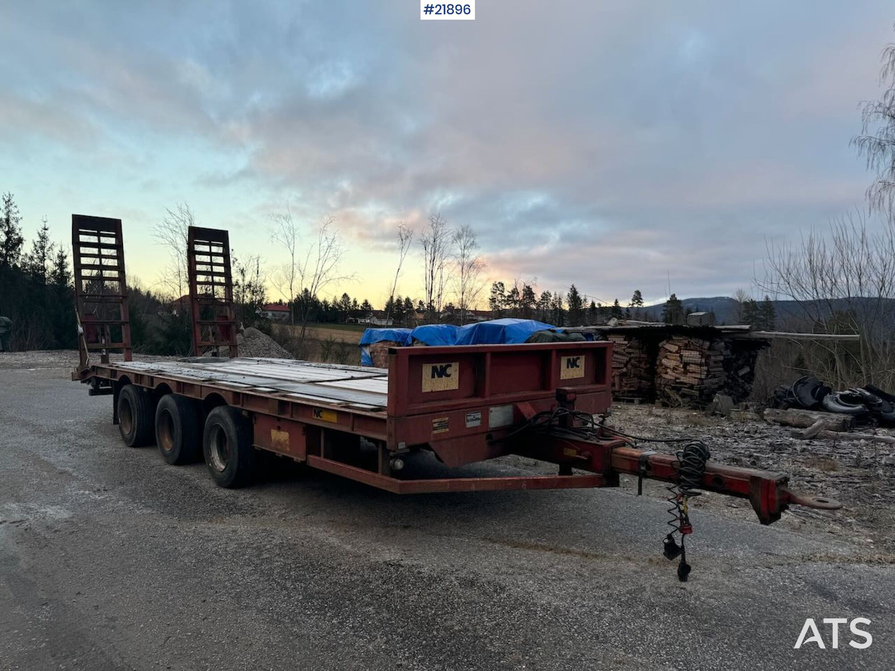 NC BT-24 3-akslet maskinkjerre - Remorque porte-engin surbaissée: photos 1 NC BT-24 3-akslet maskinkjerre - Remorque porte-engin surbaissée: photos 1