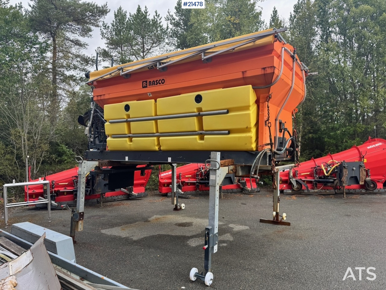 Rasco L4500 - Epandeur de sable: photos 2 Rasco L4500 - Epandeur de sable: photos 2