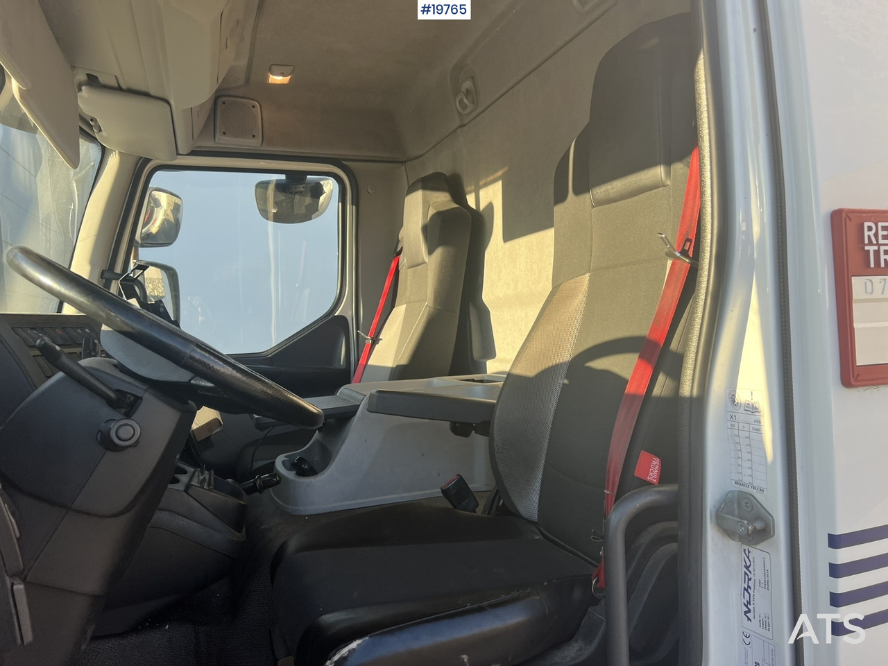 Camion fourgon Renault D7.5: photos 37
