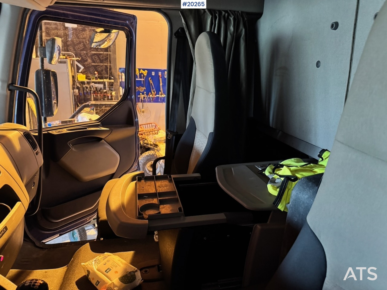 Camion fourgon Renault midlum 220.08: photos 27