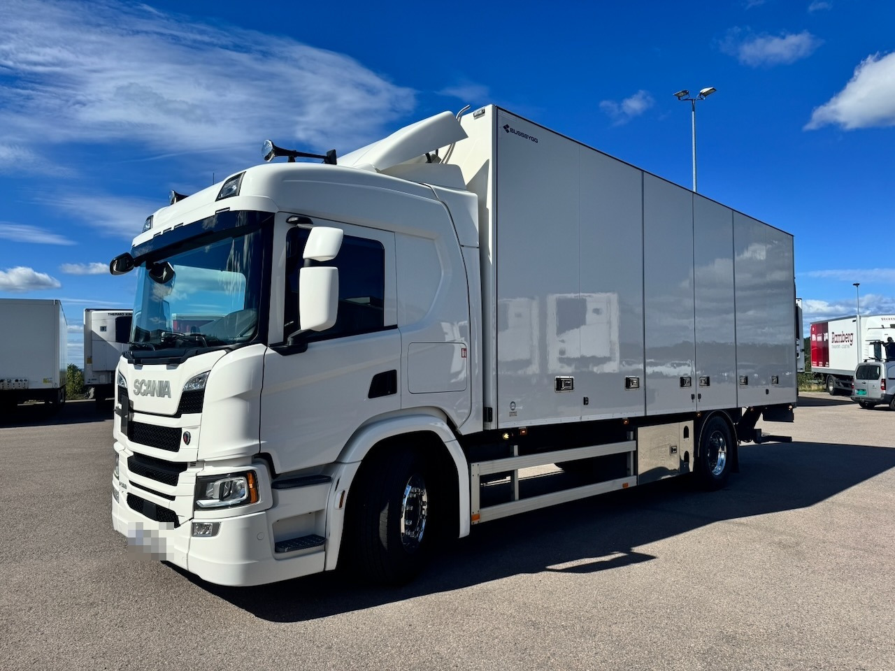 Scania P360 - Camion fourgon: photos 2 Scania P360 - Camion fourgon: photos 2