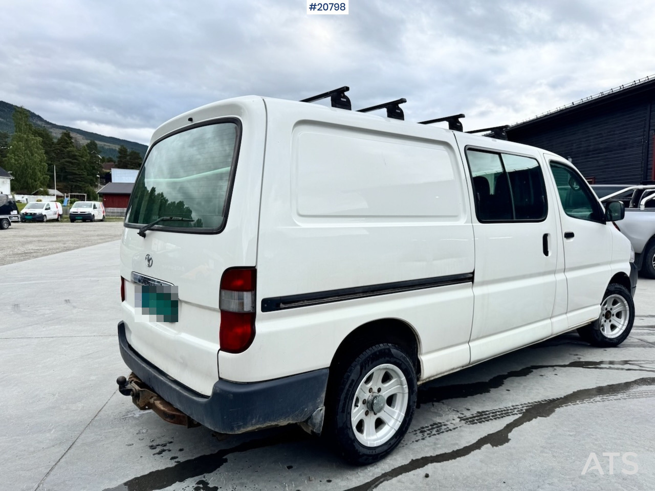 Toyota Hiace - Fourgon utilitaire: photos 5 Toyota Hiace - Fourgon utilitaire: photos 5