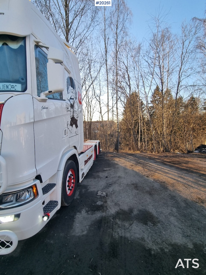 Scania S590 - Tracteur routier: photos 3 Scania S590 - Tracteur routier: photos 3