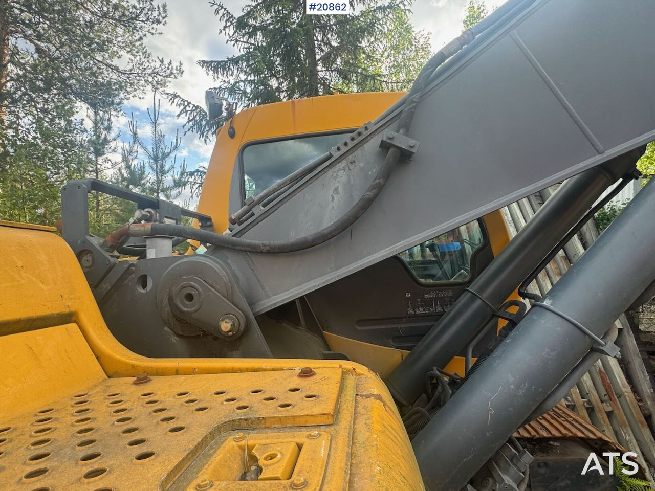 Volvo EC240LC - Pelle sur chenille: photos 5 Volvo EC240LC - Pelle sur chenille: photos 5