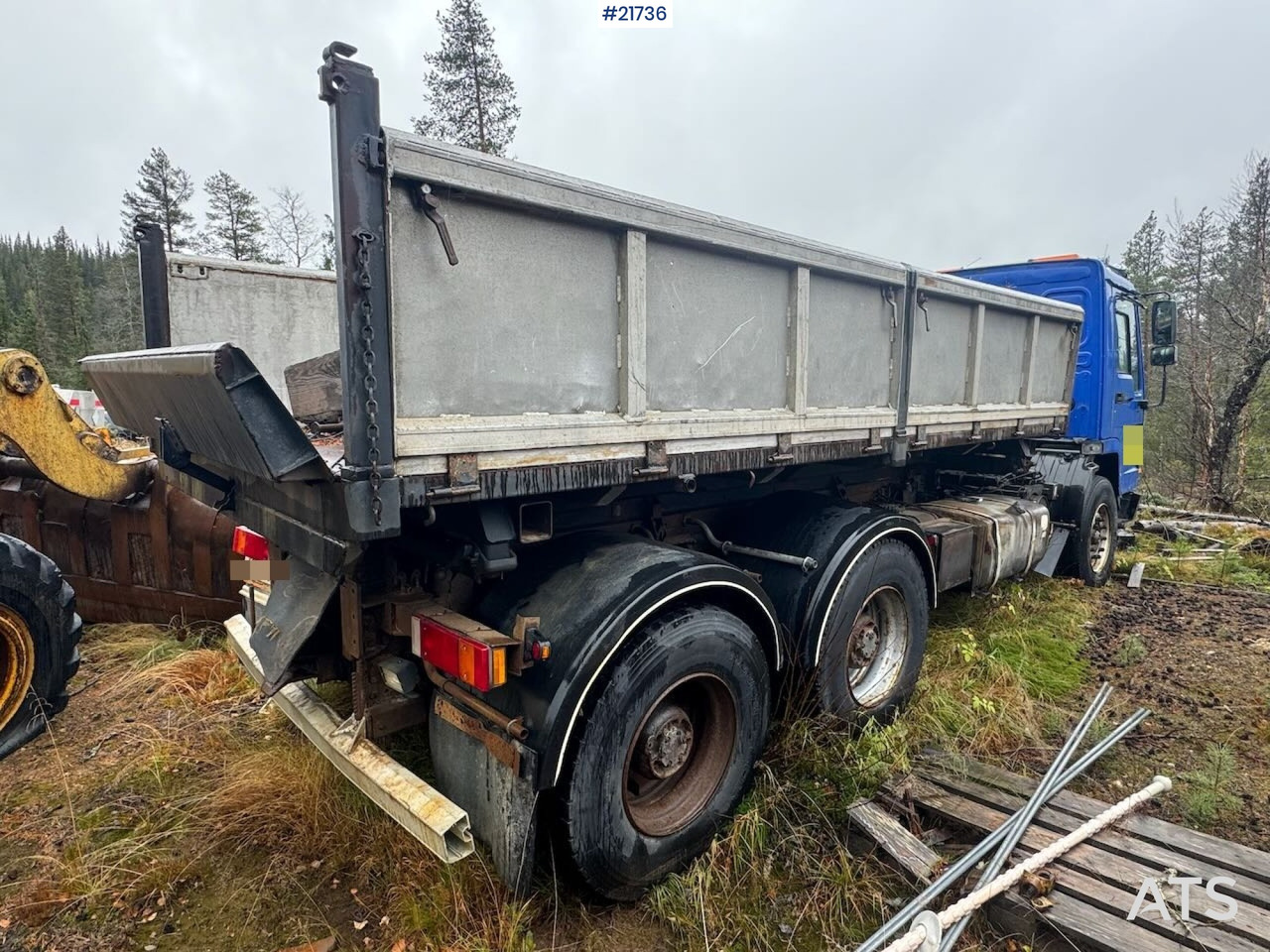 Volvo FL12 m/ 22 t/m Palfinger kran, tømmerflak, Dumperkasse og plan. - Camion grue: photos 3 Volvo FL12 m/ 22 t/m Palfinger kran, tømmerflak, Dumperkasse og plan. - Camion grue: photos 3