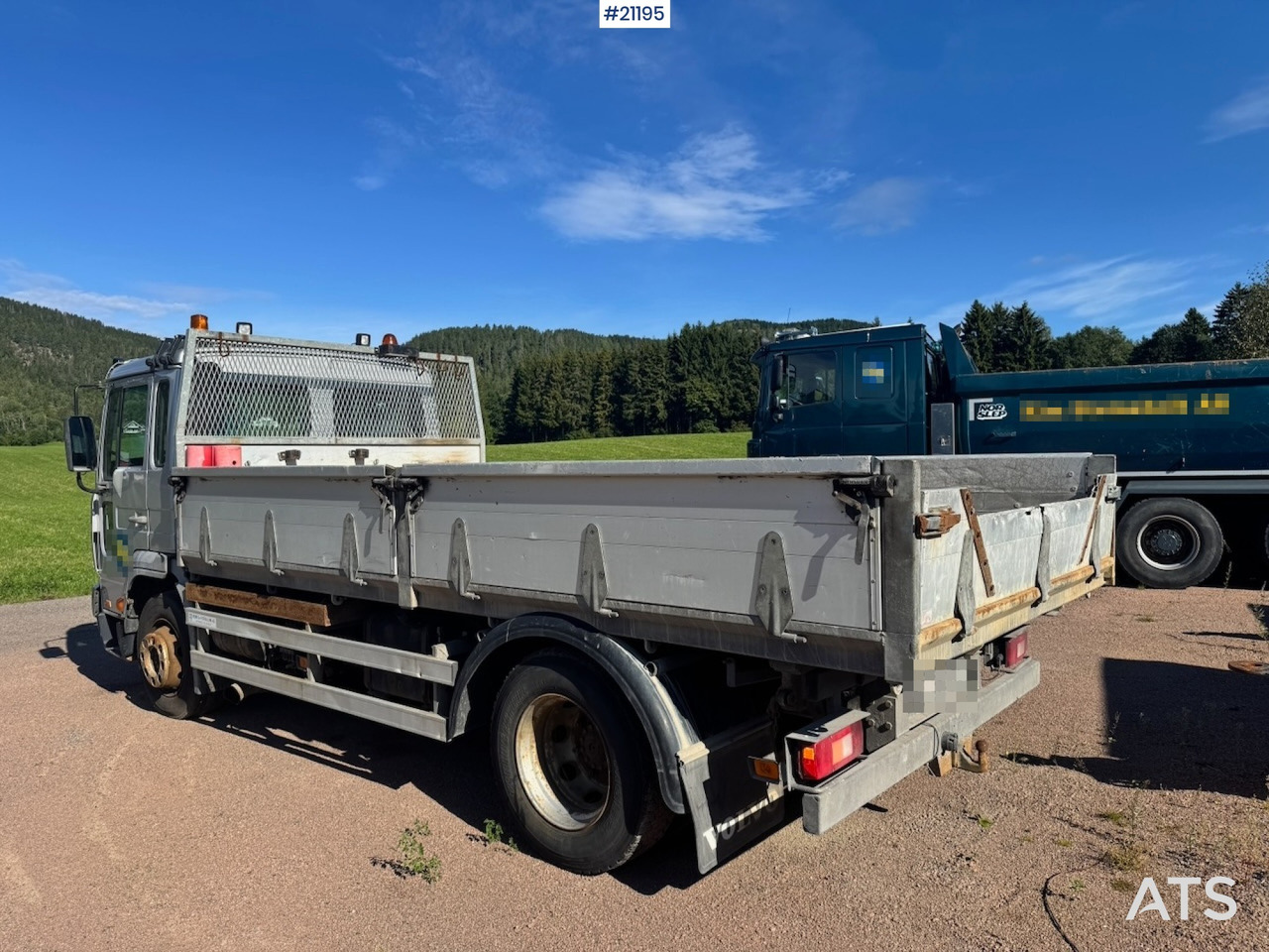 Volvo FL250 - Camion plateau: photos 4 Volvo FL250 - Camion plateau: photos 4