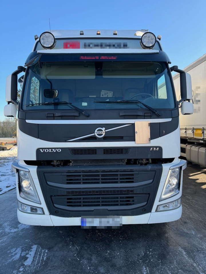 Volvo FM370 - Camion fourgon: photos 2 Volvo FM370 - Camion fourgon: photos 2