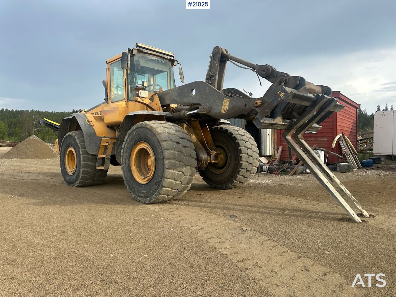 Volvo L120E hjullaster m/ vekt, skuffe og overhalt motor - Chargeuse sur pneus: photos 1 Volvo L120E hjullaster m/ vekt, skuffe og overhalt motor - Chargeuse sur pneus: photos 1