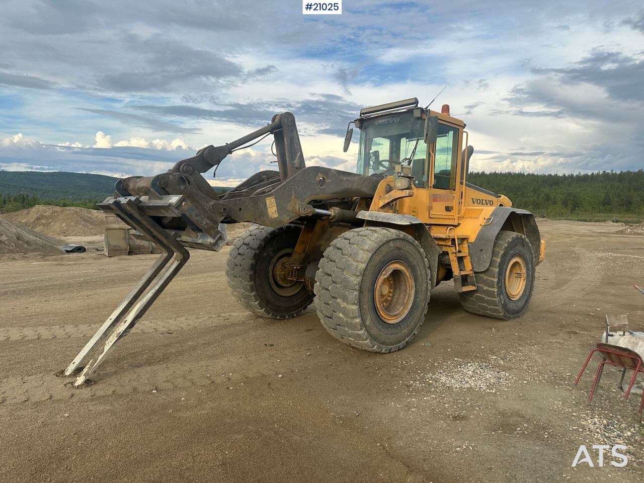 Volvo L120E hjullaster m/ vekt, skuffe og overhalt motor - Chargeuse sur pneus: photos 4 Volvo L120E hjullaster m/ vekt, skuffe og overhalt motor - Chargeuse sur pneus: photos 4
