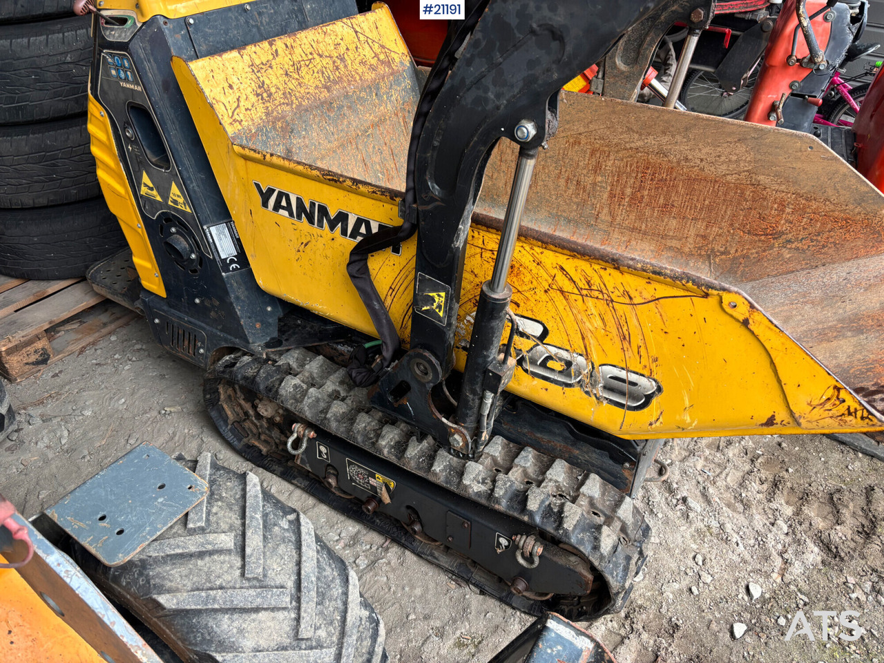 Yanmar C08 - Tombereau sur chenilles: photos 1 Yanmar C08 - Tombereau sur chenilles: photos 1