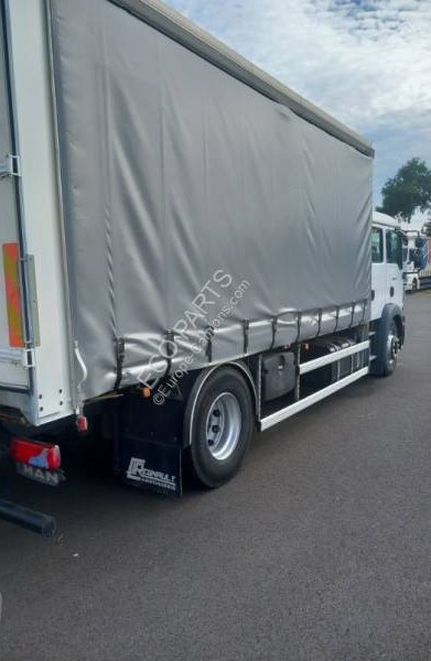 MAN TGM 18.290 - Camion à rideaux coulissants: photos 4 MAN TGM 18.290 - Camion à rideaux coulissants: photos 4