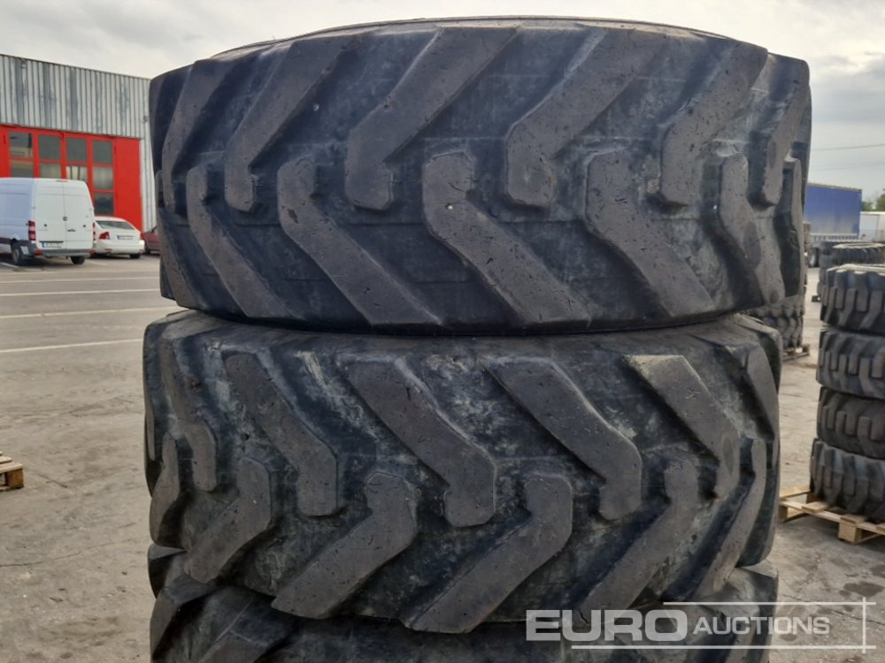 15.5/80/24 Tyres (4 of) - Pneu: photos 3 15.5/80/24 Tyres (4 of) - Pneu: photos 3
